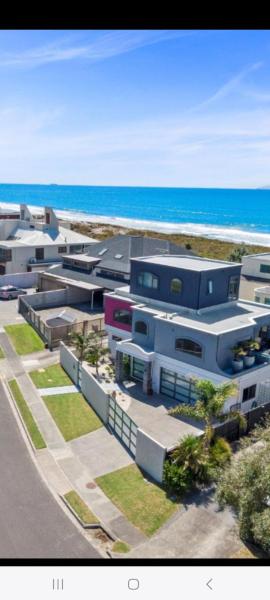Three bedrooms two bathrooms ground floor only not the whole house, Mt Maunganui